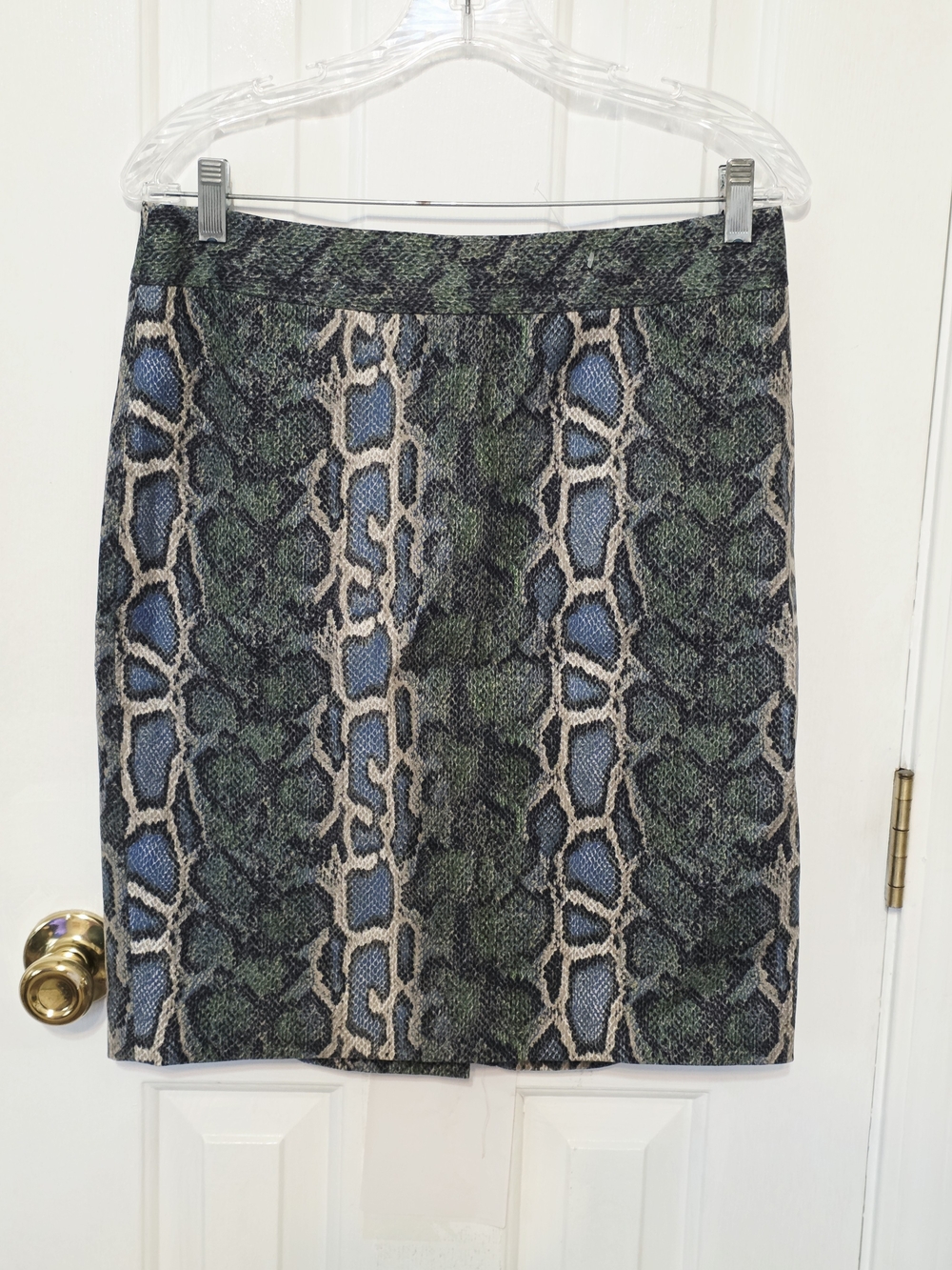 NWT LOFT Green, Blue and Tan Snake-Print Pencil Skirt Size 6